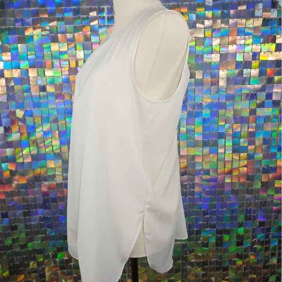 Women's White Sleeveless Overlay Tunic Top - Picture 6 of 10